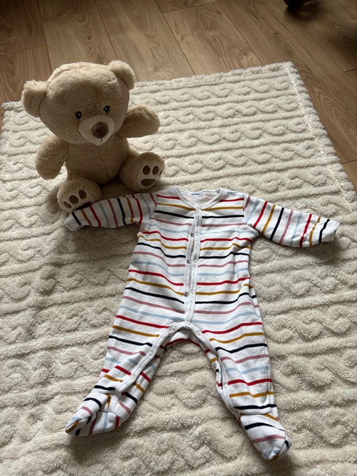 Pyjama Monoprix 3 mois ouverture devant