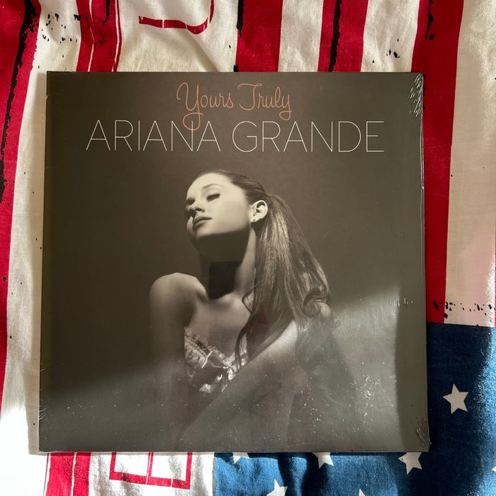 Vinyl, Ariana Grande, Yours Truly.