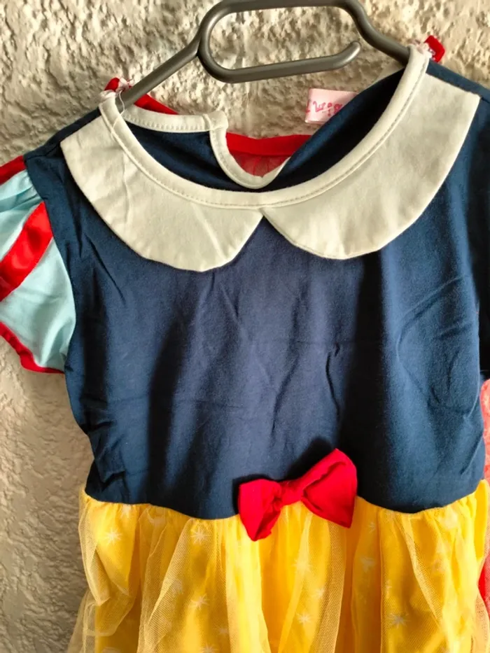 Robe de princesse Blanche-Neige 130 cm neuve - photo numéro 7