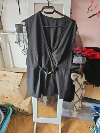 Blouse mc noire t44 curve