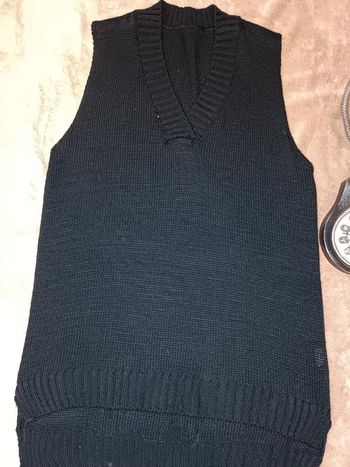 Robe tunique pull sans manches noir uni