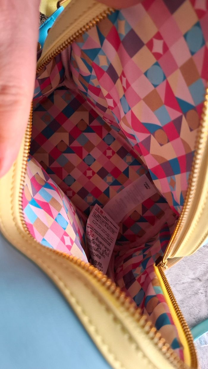 Loungefly it's small world maison poupées Disney Disneyland Paris pastel sac à dos ears oreilles - photo numéro 6