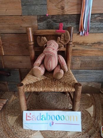 Peluche caribou côté table tbe