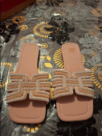 Sandale femme taille 37 neuf prix 6 euro