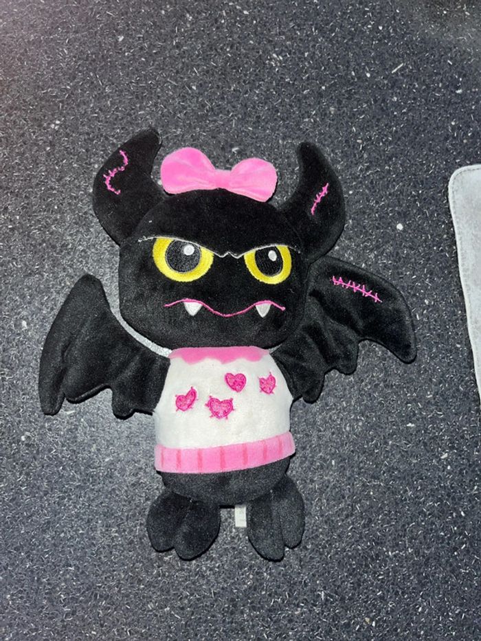 Doudou peluche sonore Monster High-tech Gipsy chauve-souris noire rose blanc, 24/25 cm - photo numéro 2