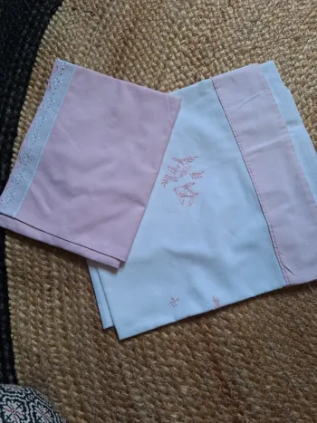 Linge ancien bébé