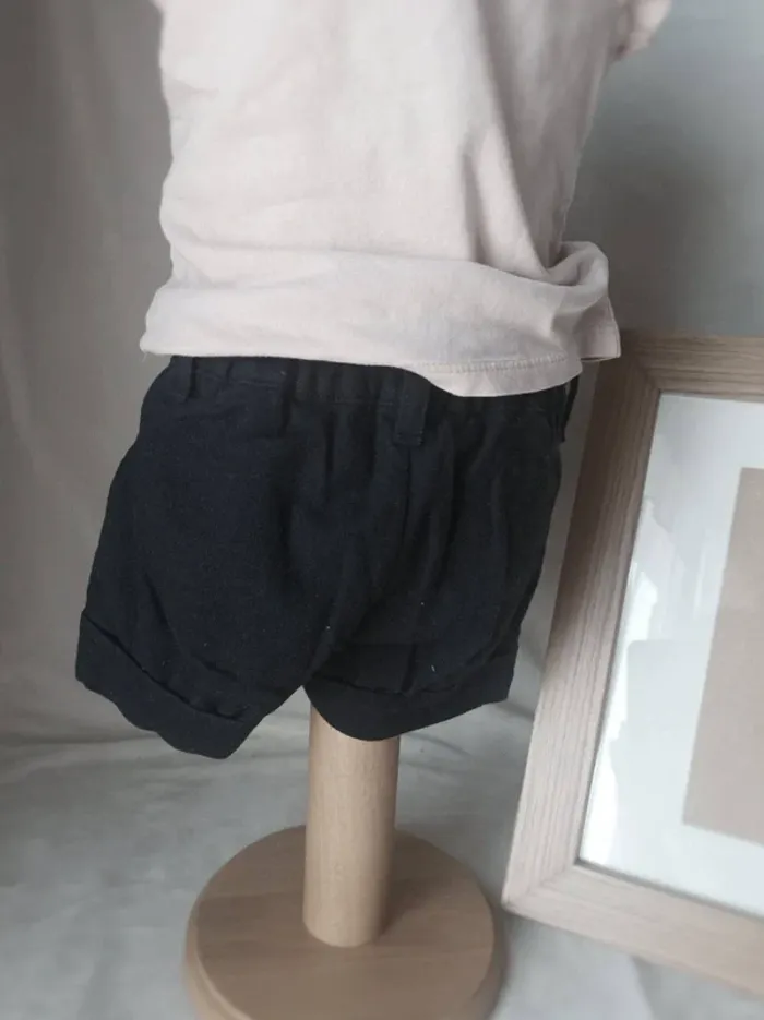 Magnifique short noir avec ceinture cloutée Chloé fille 6 mois - photo numéro 3