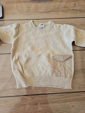 Pull tape à l'œil