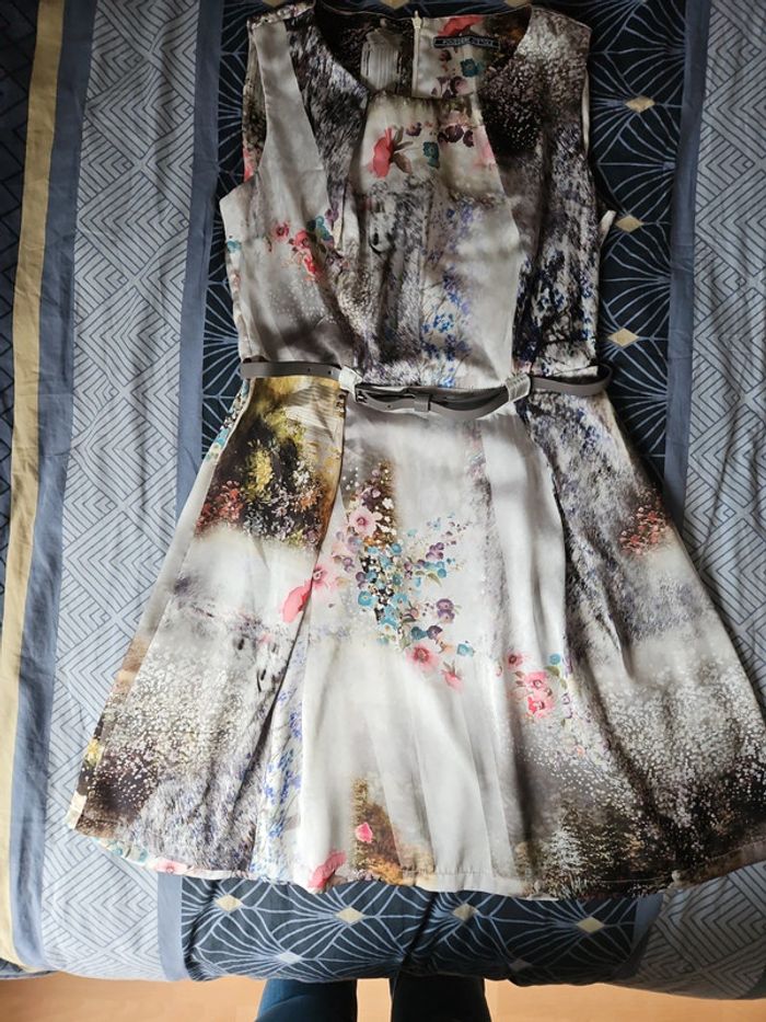 Robe fleurie effet soie 38 Poussière d’Etole