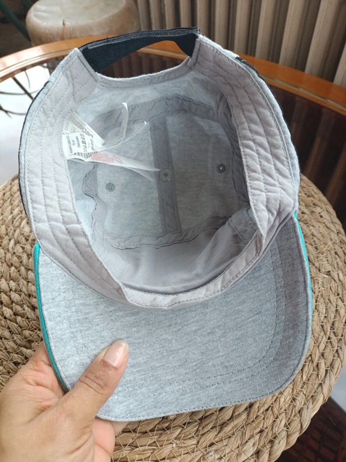 Casquette grise - photo numéro 4