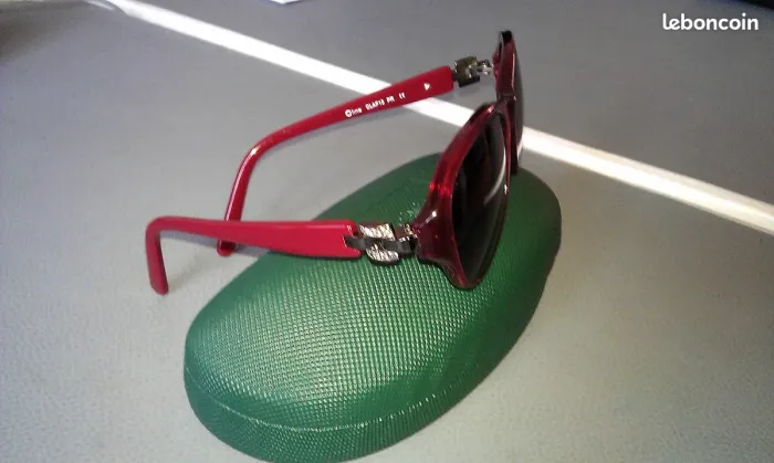 Lunettes de soleil strass  femme - photo numéro 3