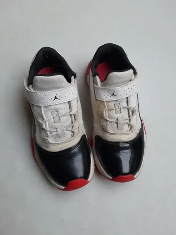 Baskets jordan