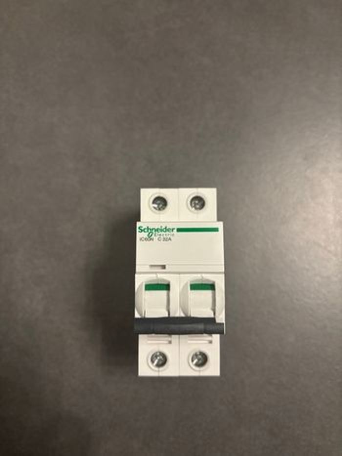 Lot de 6 disjoncteurs Schneideur - photo numéro 2