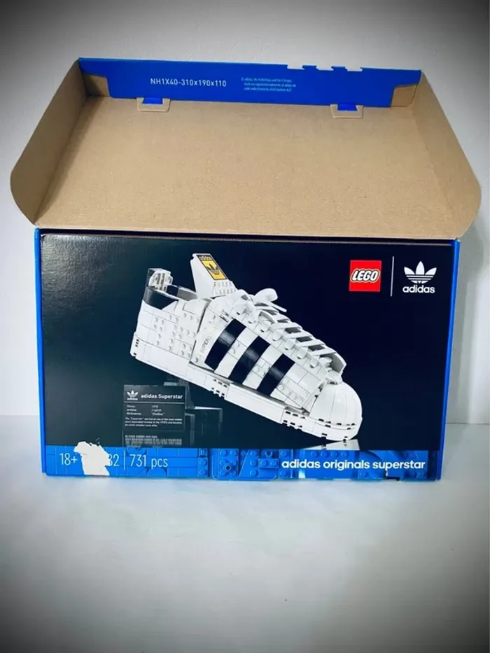 LEGO Icons 10282 - Adidas Original Superstar - Complet avec boîte et Notice - photo numéro 10