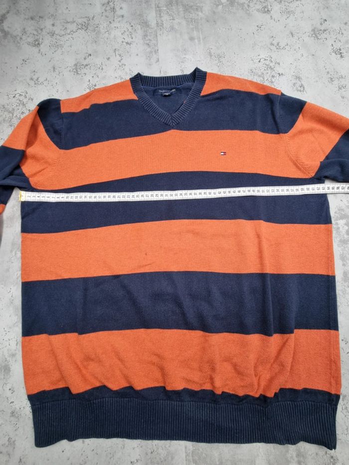 Pull col V rayé Tommy Hilfiger XL Homme – Style vintage chic, très bon état - photo numéro 9