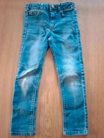 Jeans troué la halle 4 ans