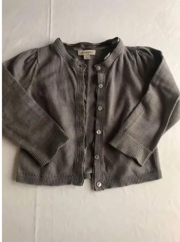 Gilet  Burberry authentique 3 ans  en parfait  état