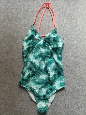 Maillot Olaian taille 14 ans