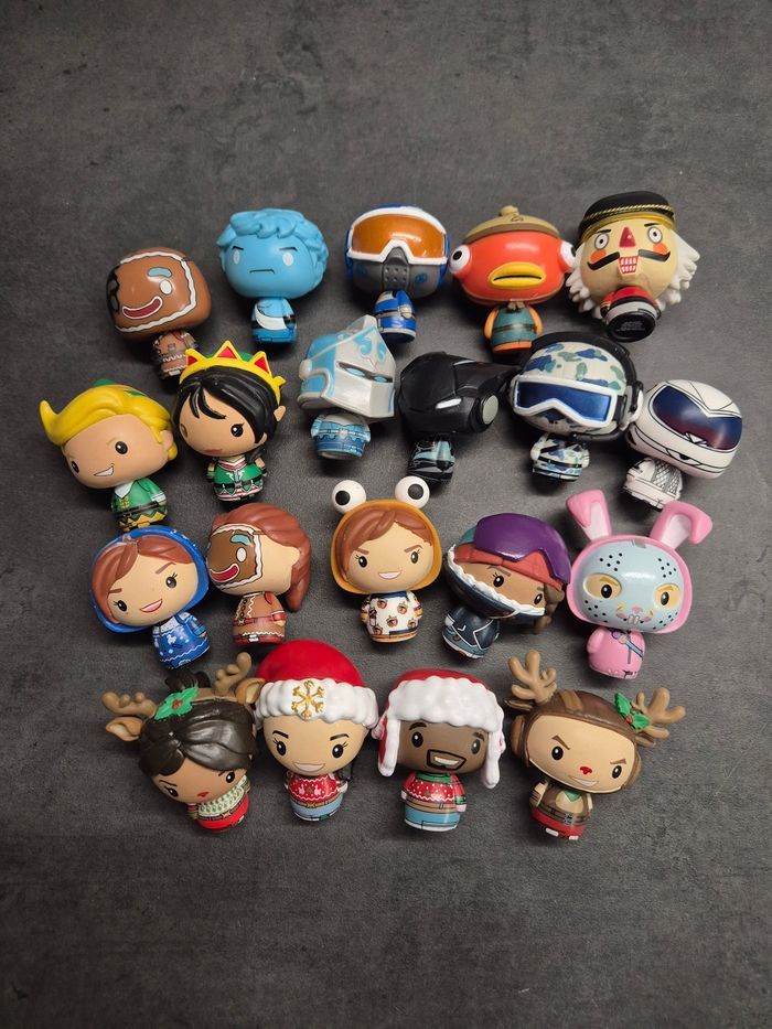 Lot 20 Pop Bitty FUNKO