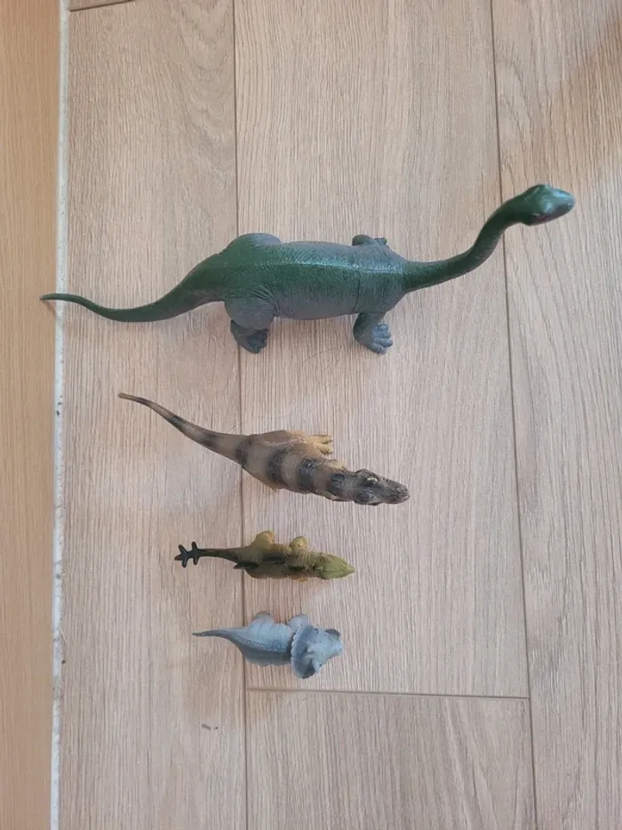 Lot de figurines disnosaure - photo numéro 2