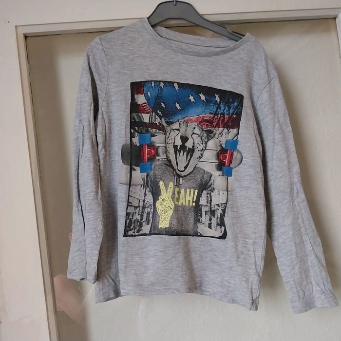 Polo taille 5/6 ans neuf