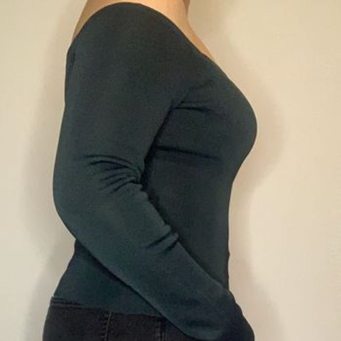 Top vert H&M à épaules dénudé manche longue - Taille M - photo numéro 2
