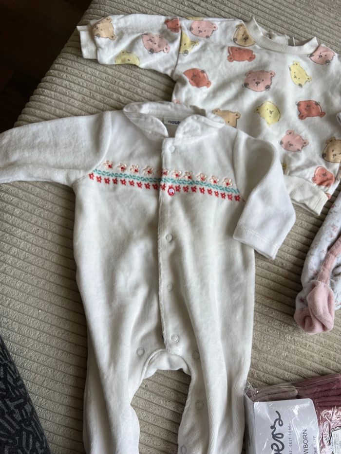 Lot bébé 1 mois - photo numéro 3
