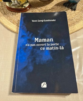 Maman n'a pas ouvert la porte ce matin