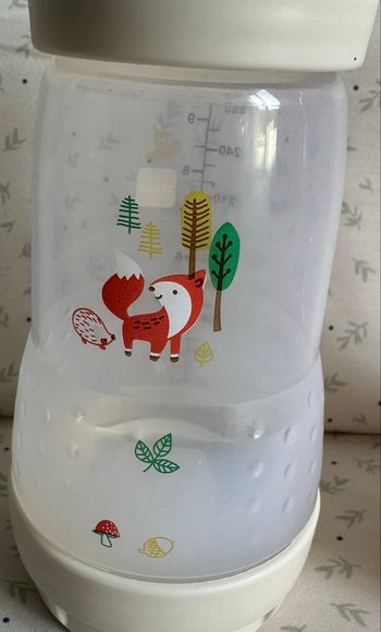 Lot de deux biberons Mam