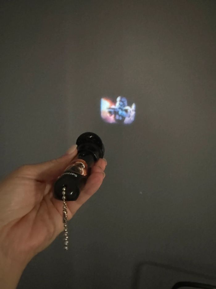 Lampe de poche led Philips Star Wars Disney avec 3 disques de projection couleurs - photo numéro 4