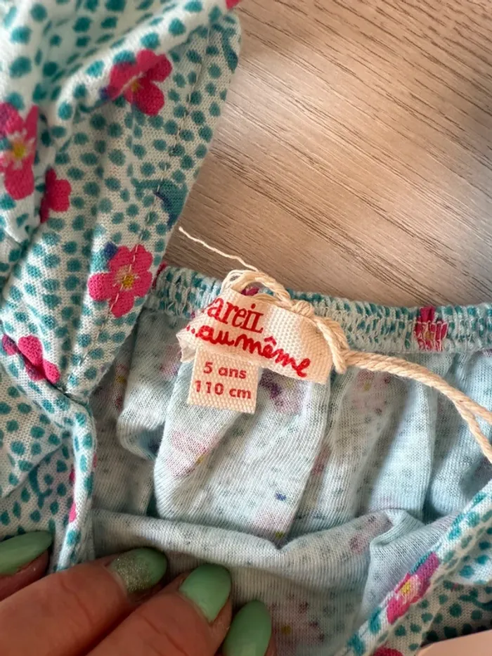 Jolie combi short DPAM 5 ans neuve - photo numéro 4