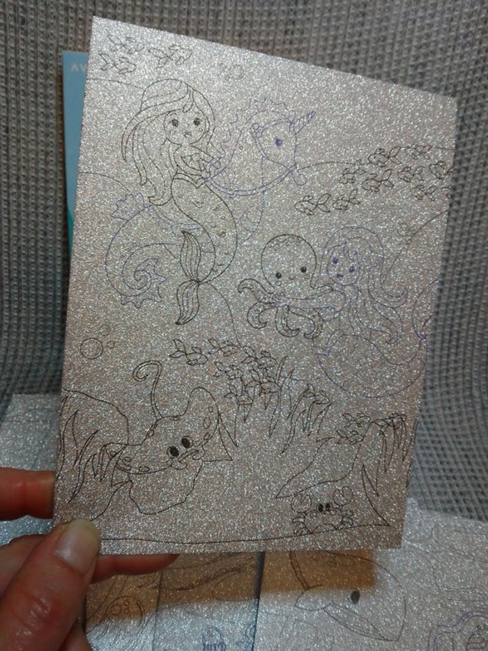 6 cartes pailletées à colorier + crayons "Sirènes" - photo numéro 4