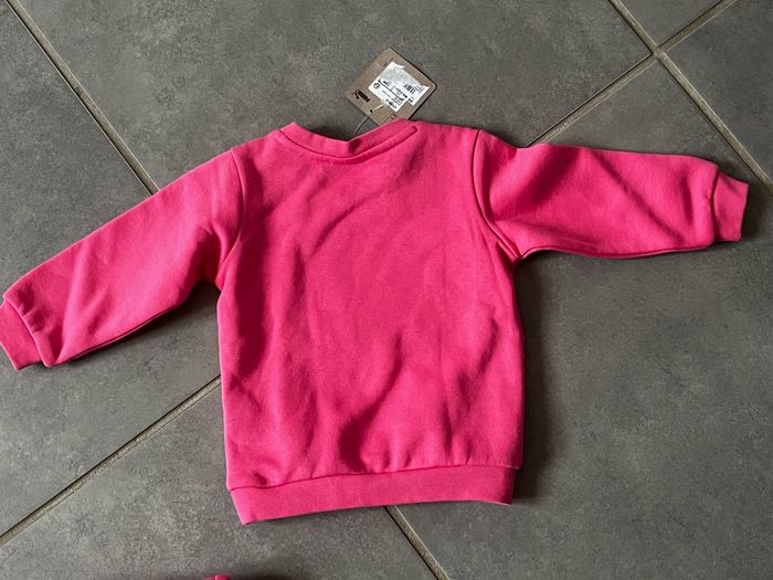 Survêtement neuf 6-9 mois puma - photo numéro 3