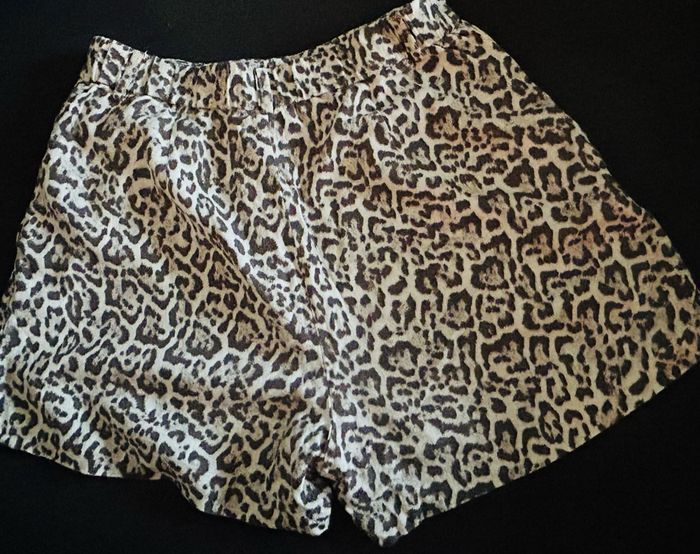 Short léopard stradivarius - photo numéro 2