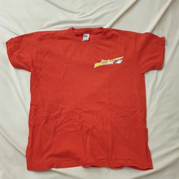 1 t-shirt rouge, garçon taille 9/11 ans, racing club de jarnac, en très bon état
