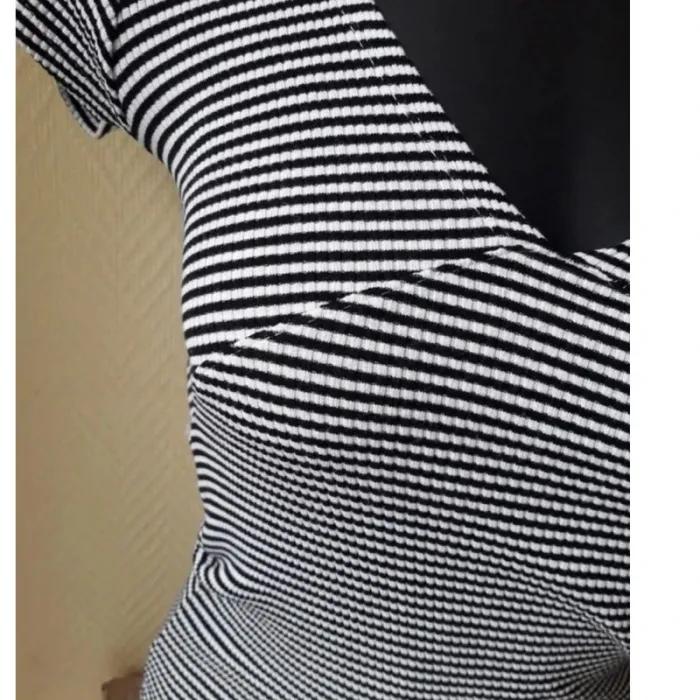 Tee shirt à rayures taille 38 / M - Jennyfer - photo numéro 2