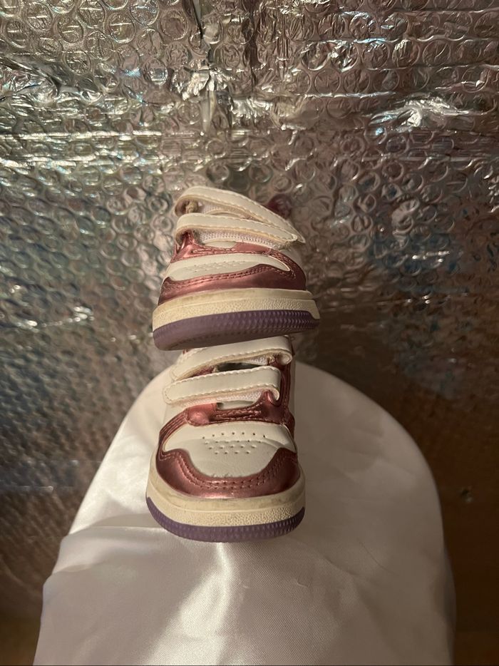 Paire de baskets fille à scratch taille 22 Kiabi - photo numéro 5