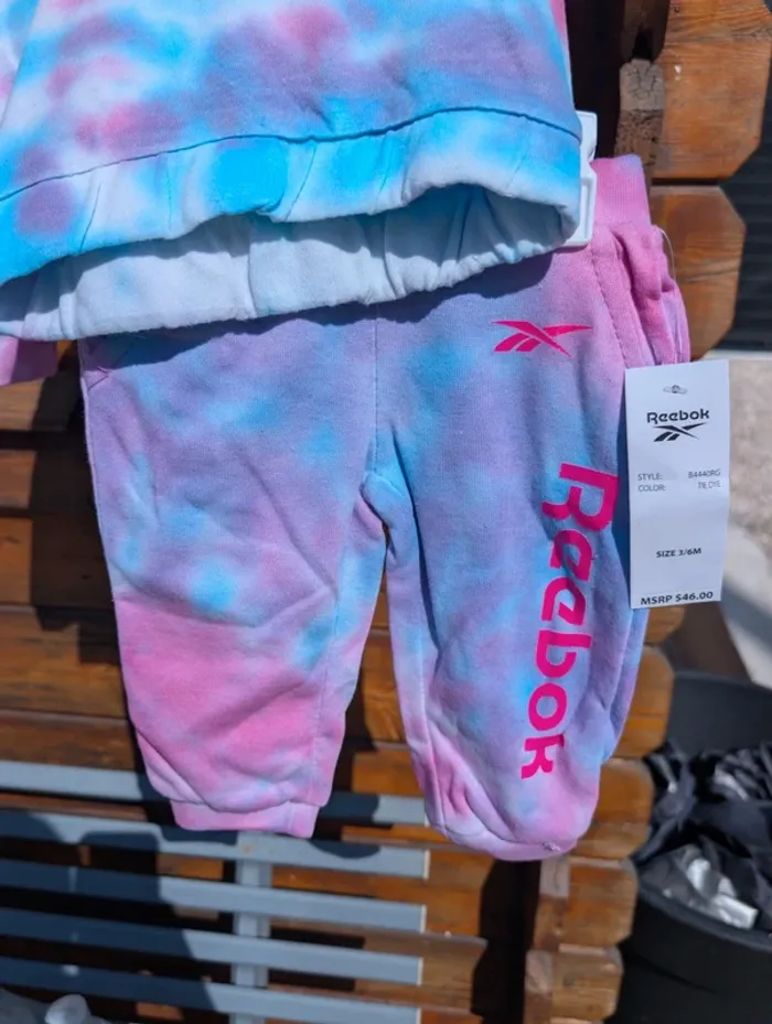 Ensemble jogging fille Reebok neuf 3/6 mois - photo numéro 3