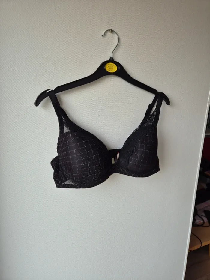 soutien gorge a coques passionata avec dentelle noir et argenté