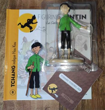 Tchang indique Hou Kou Figurine Tintin + Livret