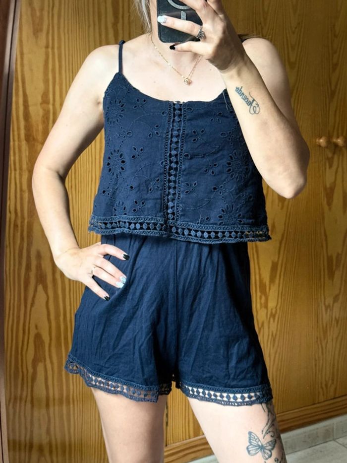 mini-short Bershka taille S.