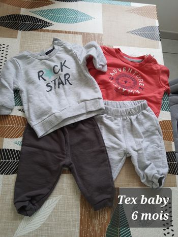 2 ensembles joggings 6 mois
