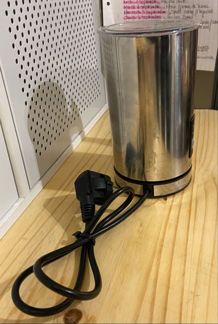 Mousseur de lait électrique