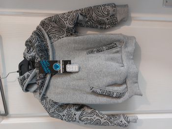 survêtement jogging gris et noir 4 ans