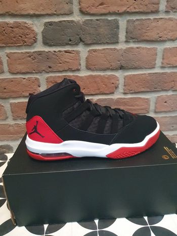 Nike Jordan Max Aura Bred /neuves/(43)