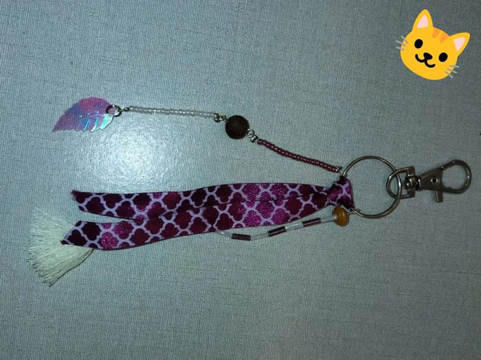 Porte clé rose violet