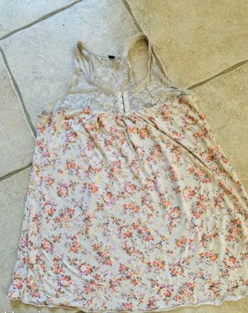 Très beau top fleuri et dentelle Pimkie 36