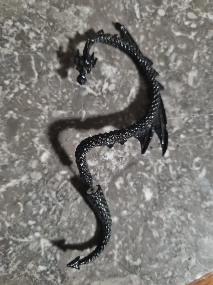 Boucle D'oreille Noir en forme de Dragon - photo numéro 2