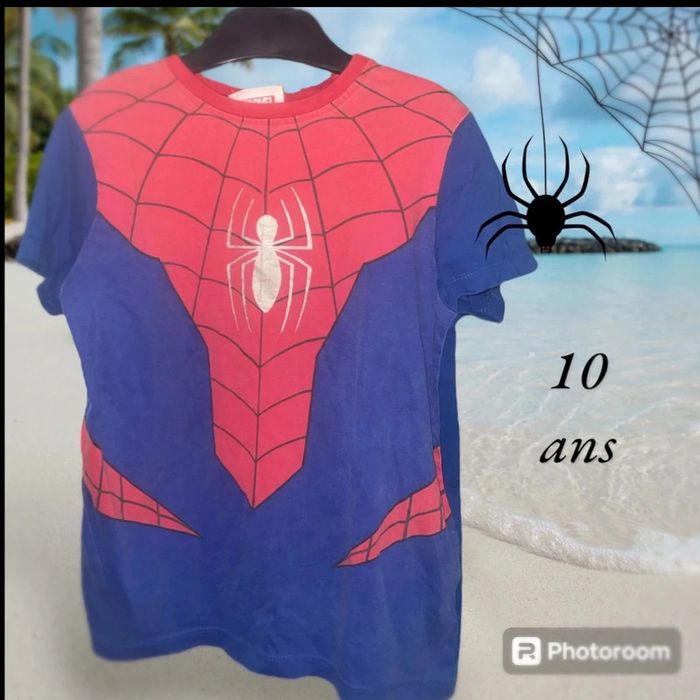 Ensemble maillot manches courtes et short spiderman bleu et rouge - photo numéro 2