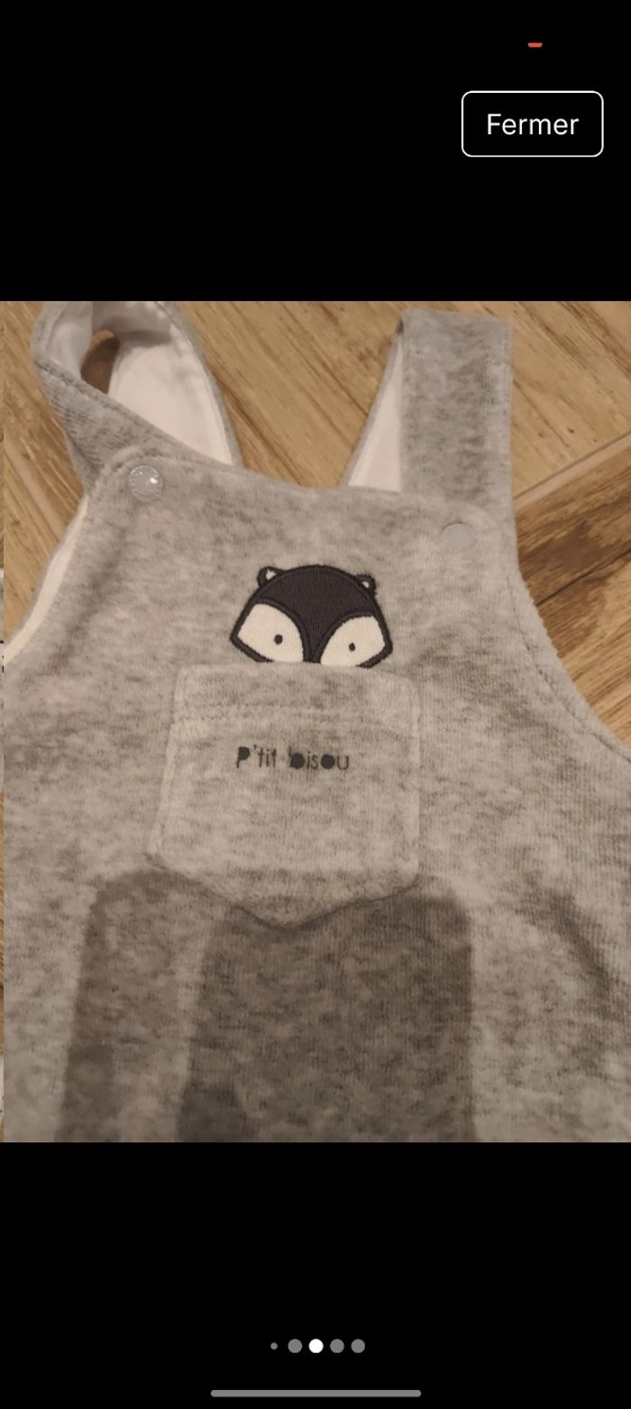Lot ensemble 1 salopette grise chaude doublé et douce 
Avec t-shirt qui s'ouvre en totalité dans le dos 
Motif renard 
Marque p'tit bisou
Taille 3 mois 60cm
Parfait état - photo numéro 8